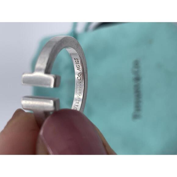 Authentic Tiffany & Co. T Ring Sterling Silver Open Band Size 8 Minimalist - Picture 2 of 9